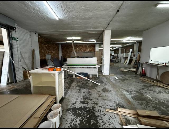 400M² WAREHOUSE TO LET IN WYNBERG
